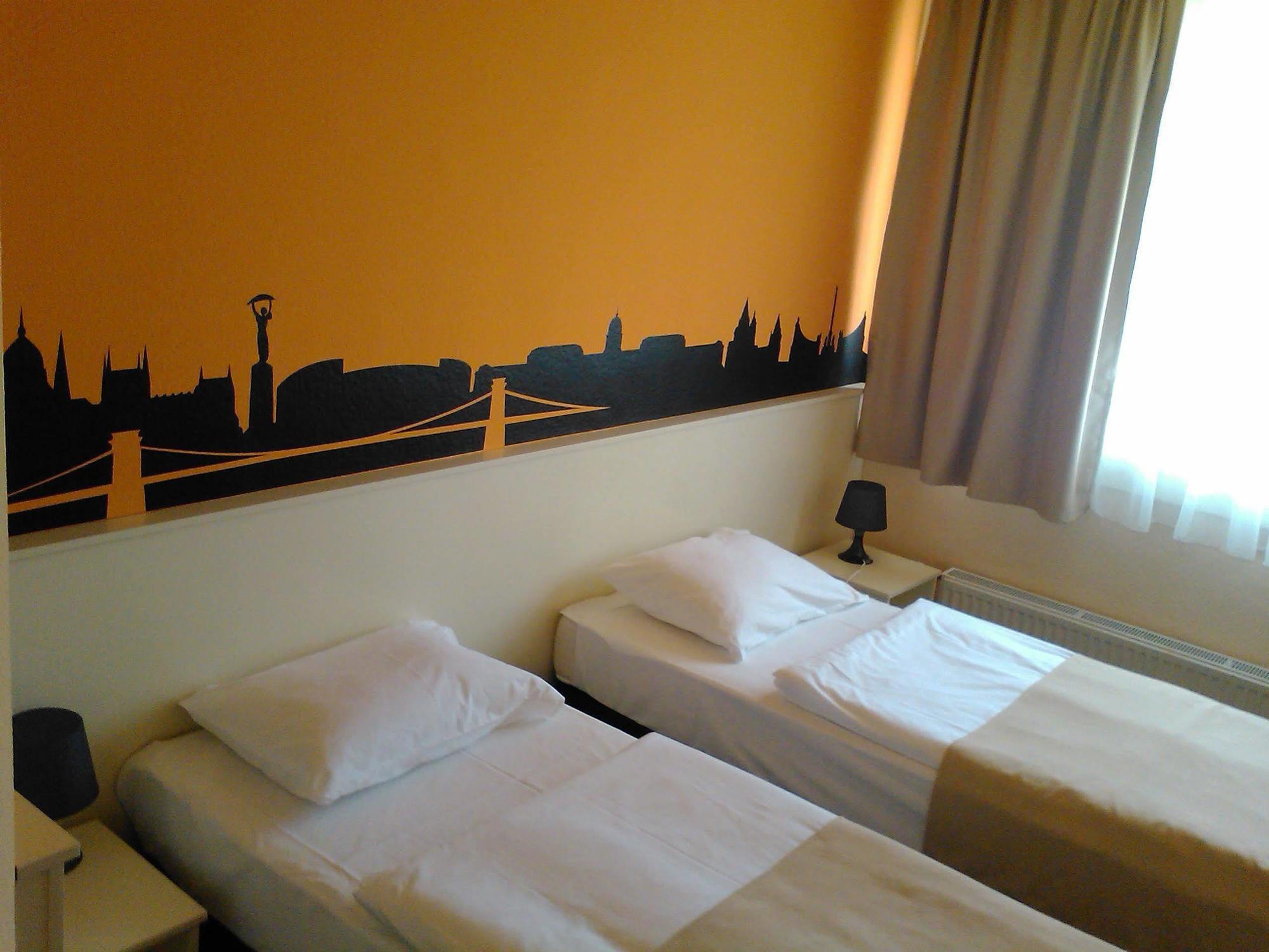 Hotel Pest Inn Budapešť Pokoj fotografie